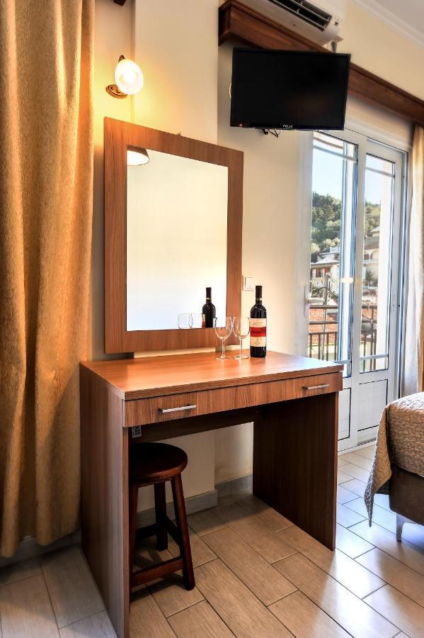 Ilios Hotel Лакка Экстерьер фото