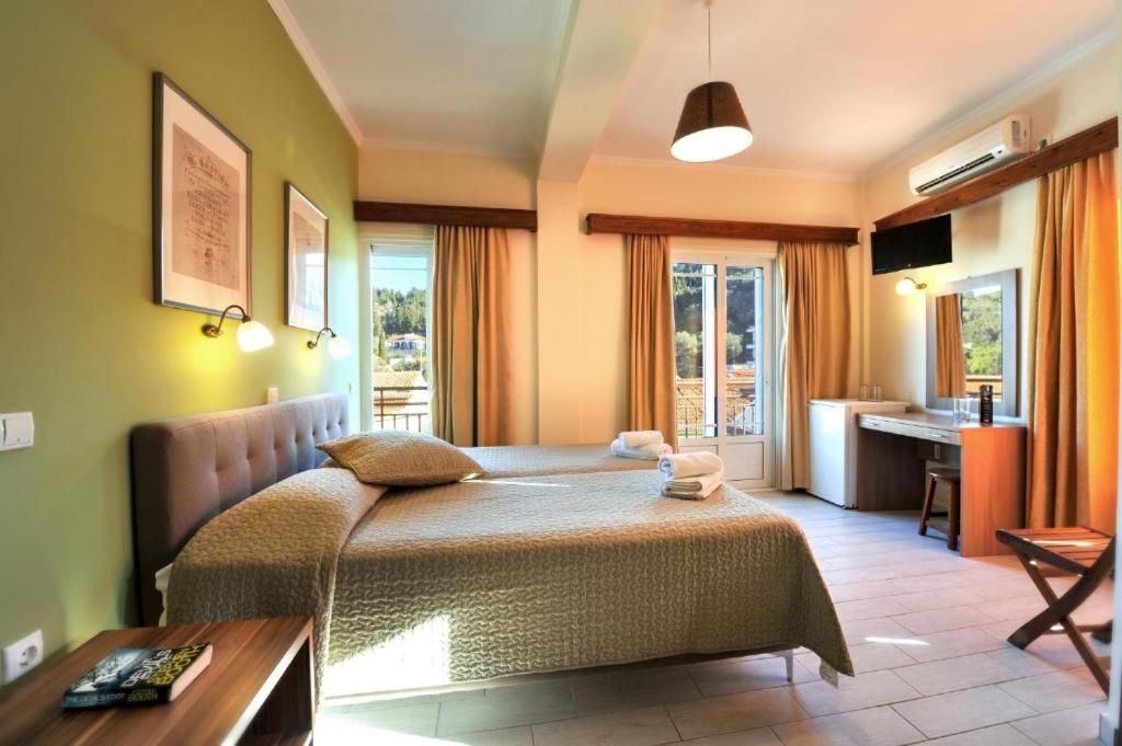 Ilios Hotel Лакка Экстерьер фото