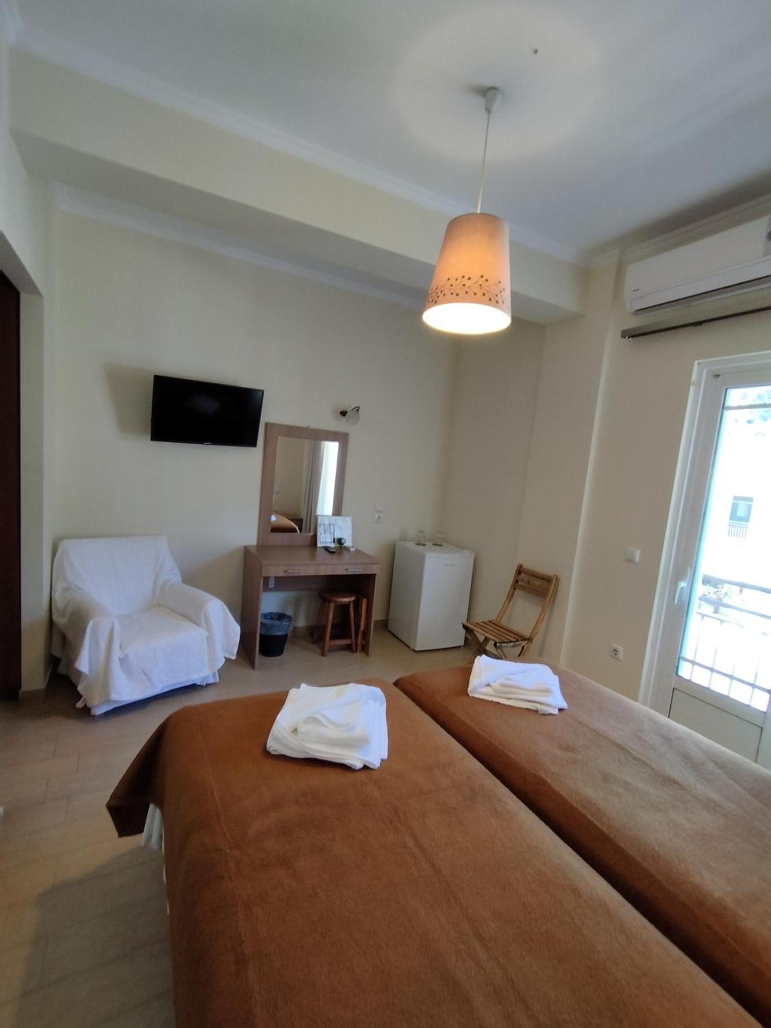 Ilios Hotel Лакка Экстерьер фото
