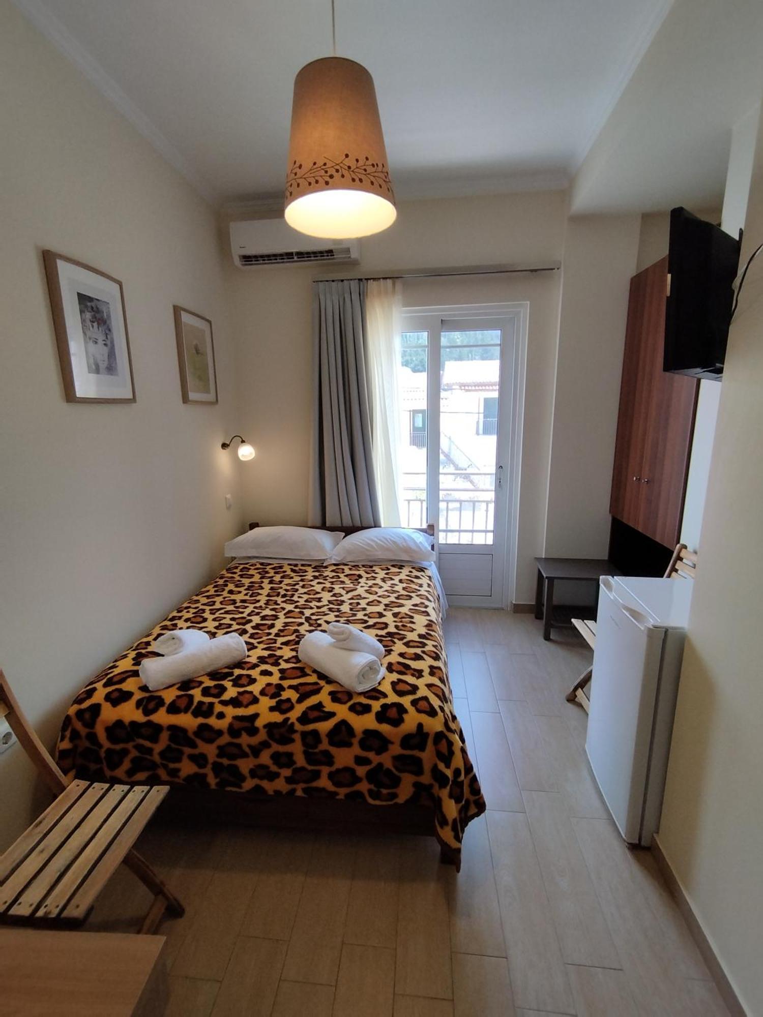 Ilios Hotel Лакка Экстерьер фото